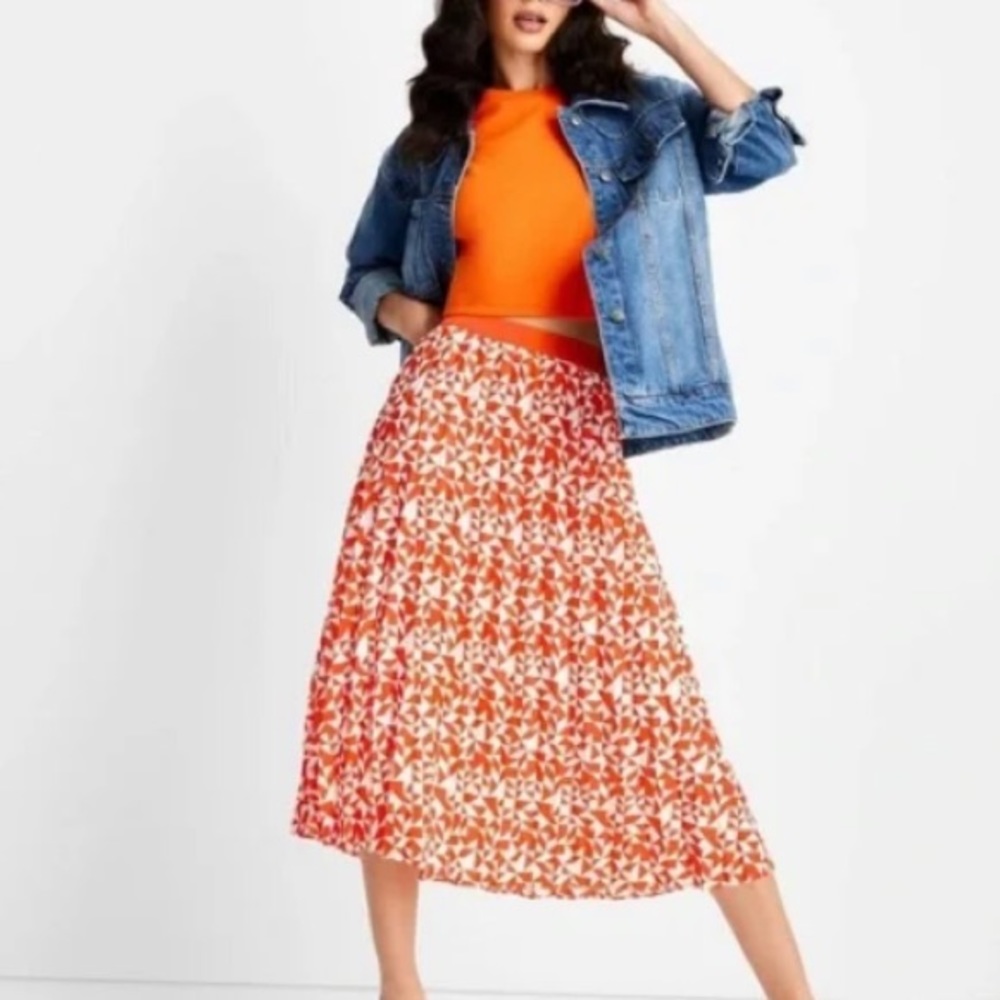 NEW PLUS SIZE Future Collective Skirt - Picture 3 of 3